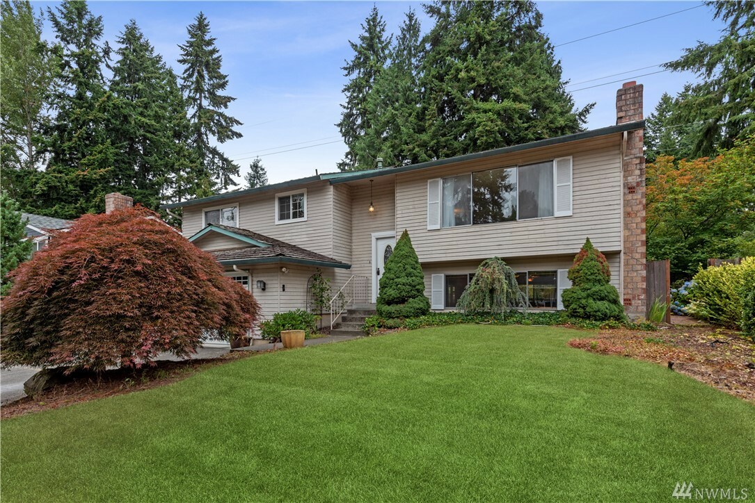 Property Photo: 10630 161st Ct NE WA 98052