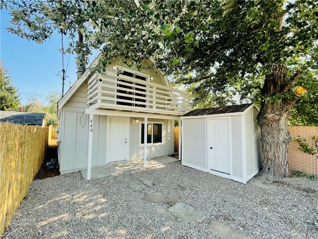 Property Photo:  640 W Country Club Boulevard  CA 92314 