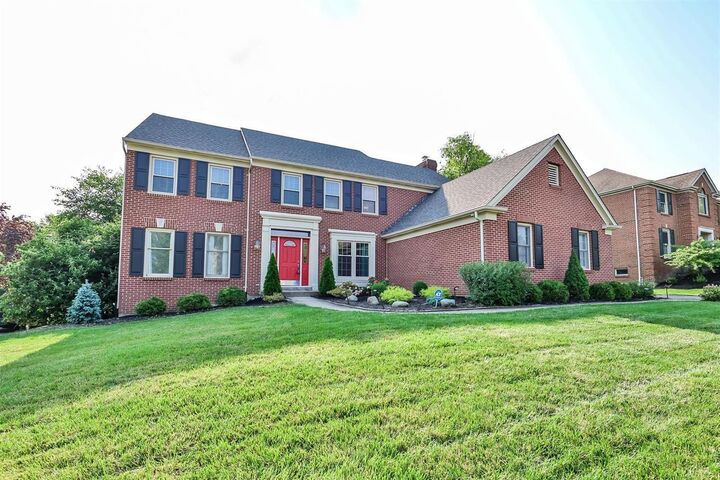 8272 Eagleridge Dr  West Chester OH 45069 photo