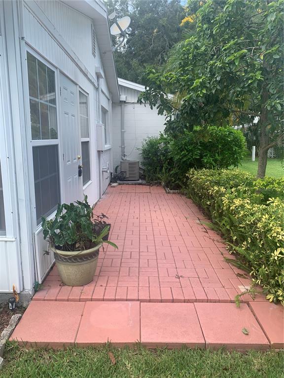 Property Photo:  6026 Lilli Way 2  FL 34207 