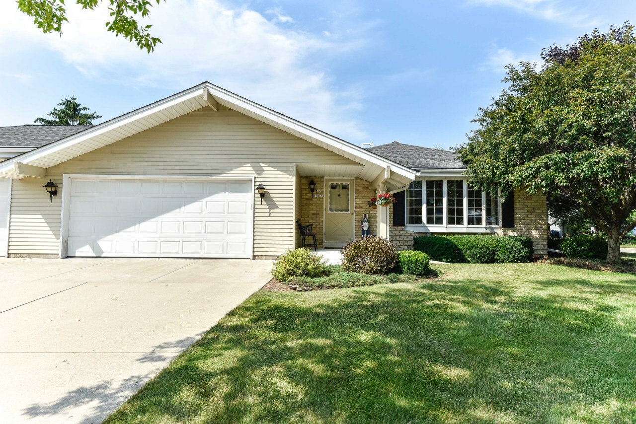 Property Photo: W72n1065 Hampton Ave WI 53012