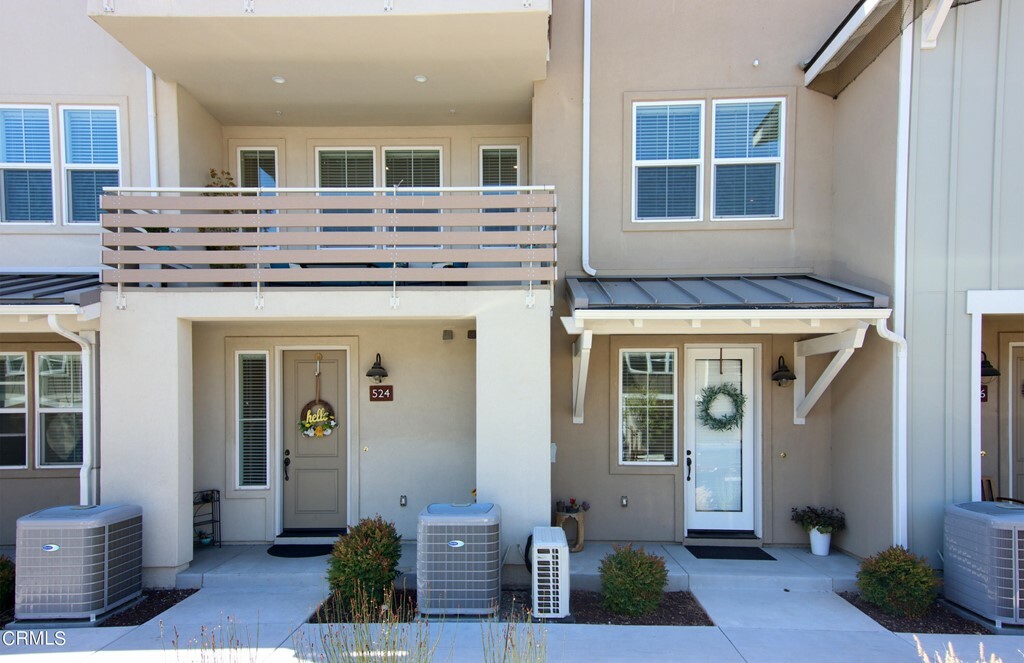 Property Photo:  524 Sertoma Way  CA 93427 