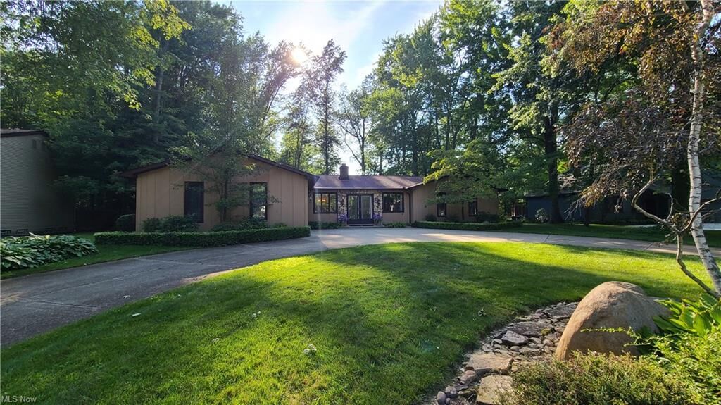 Property Photo:  7896 Kellogg Creek Drive  OH 44060 
