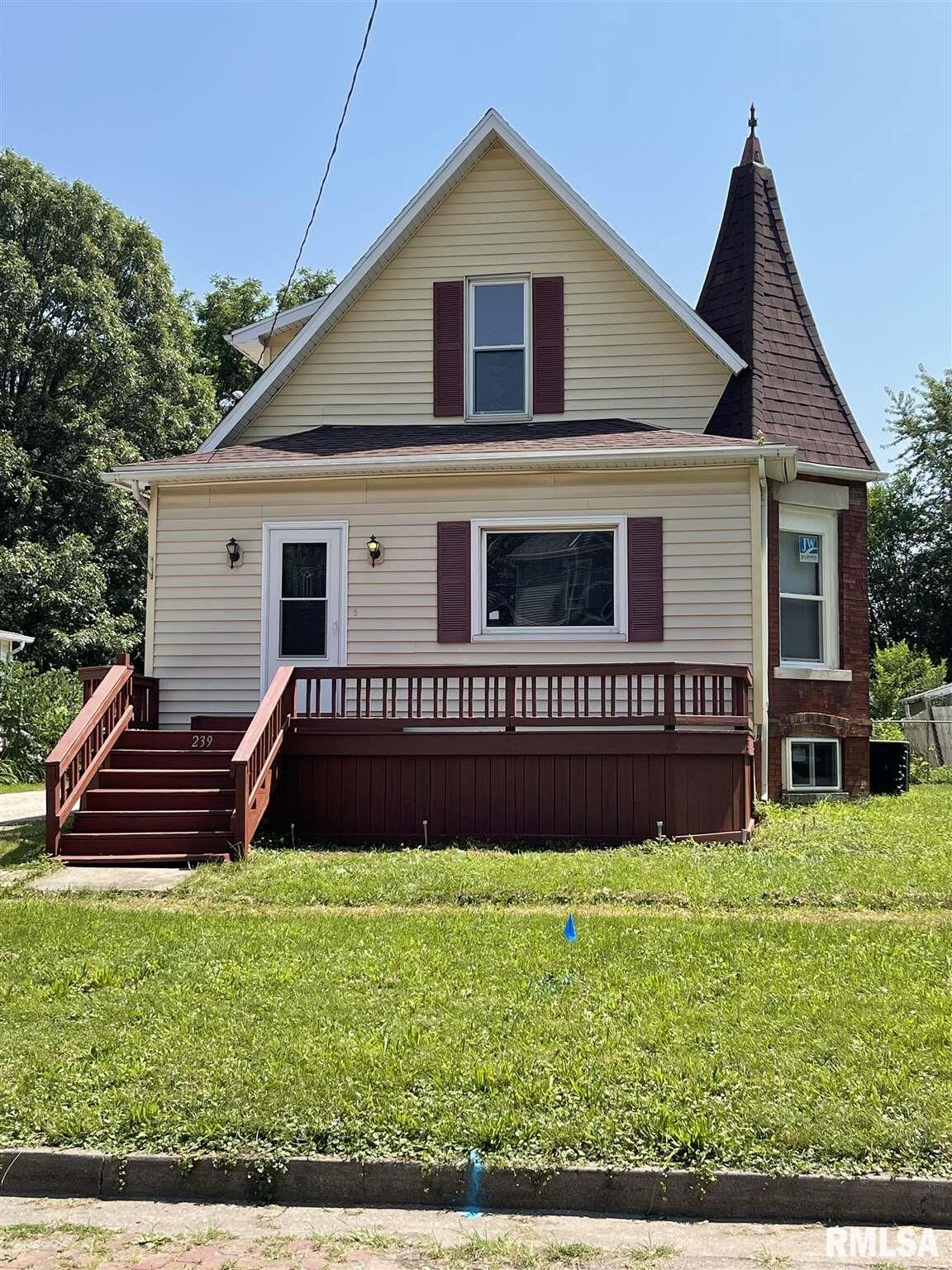 Property Photo:  239 Arnold  IL 61401 