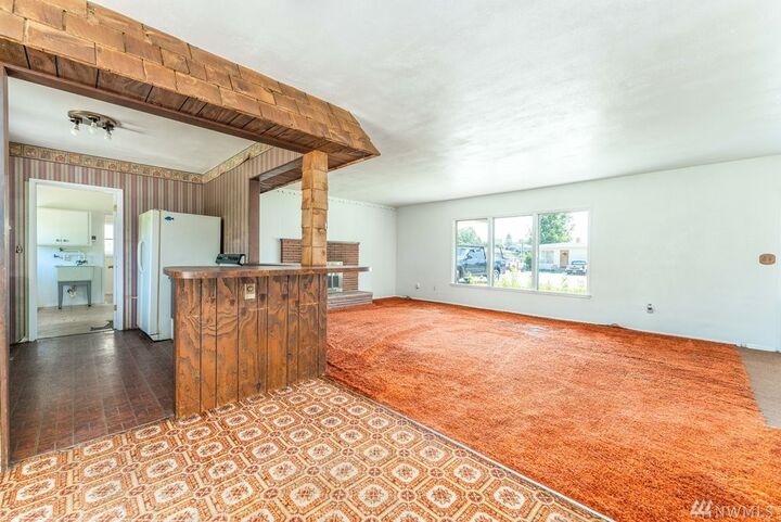 Property Photo:  487 NE 7th St  WA 98802 