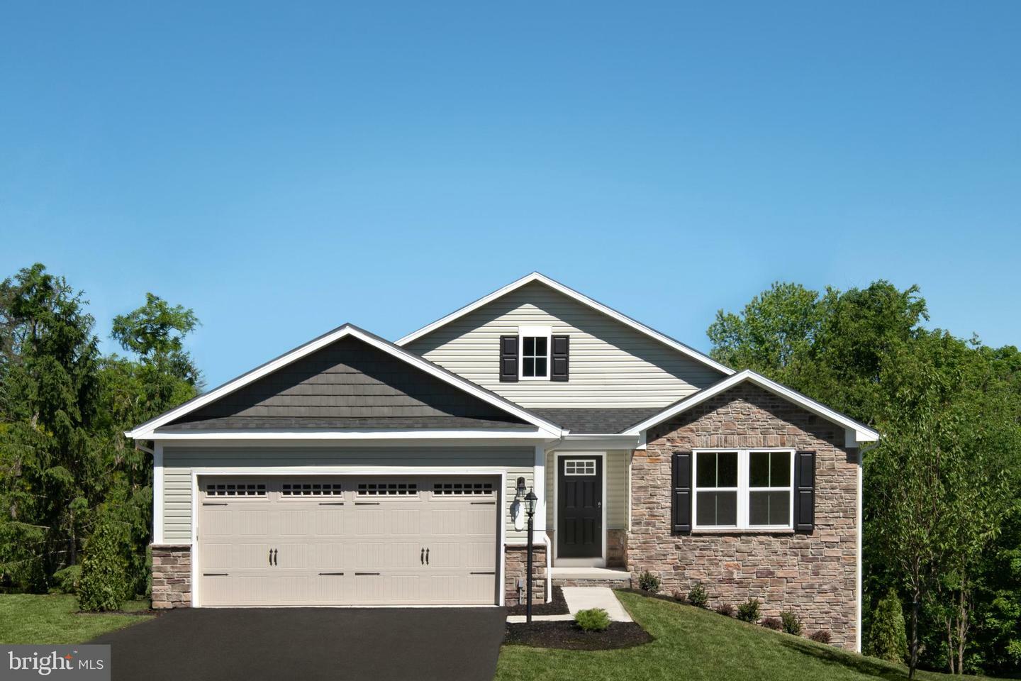 Property Photo: 186 Shorefront Drive WV 25403