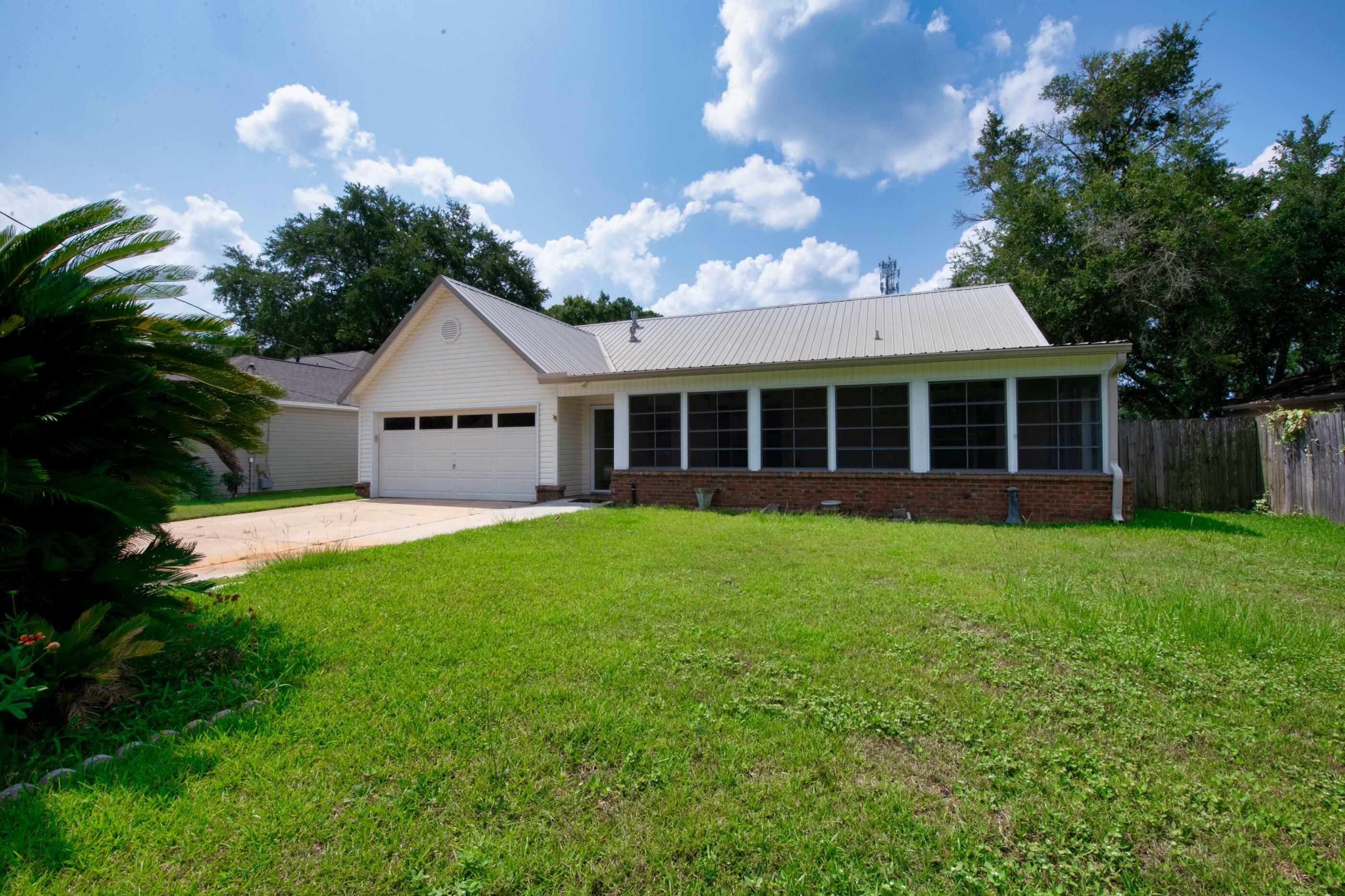 Property Photo:  318 Union Street  FL 32547 