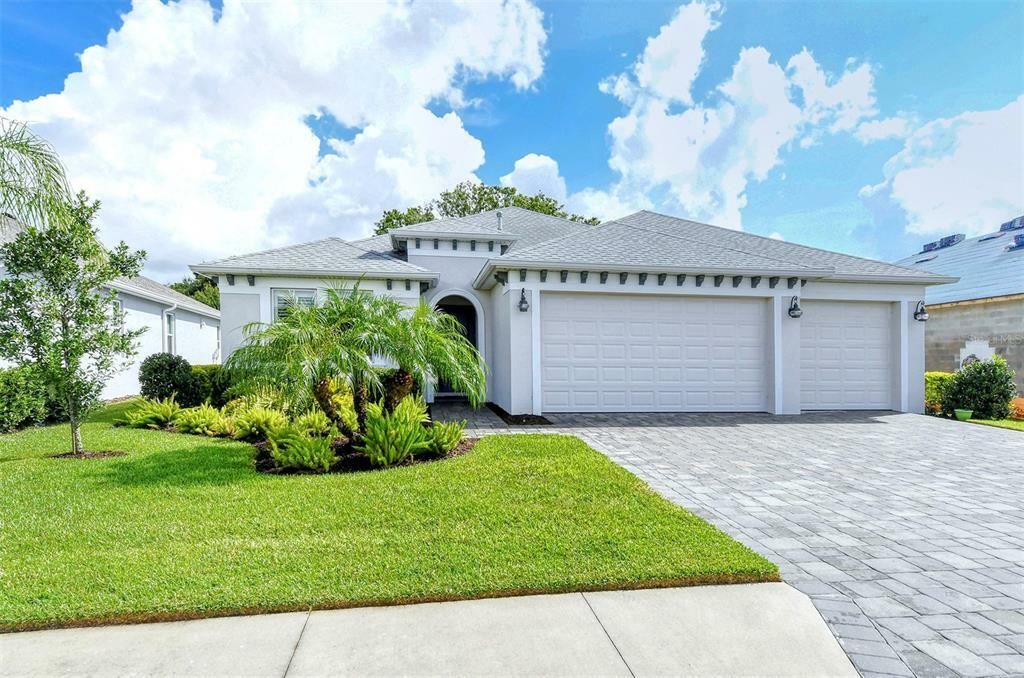 Property Photo:  11717 Goldenrod Avenue  FL 34212 