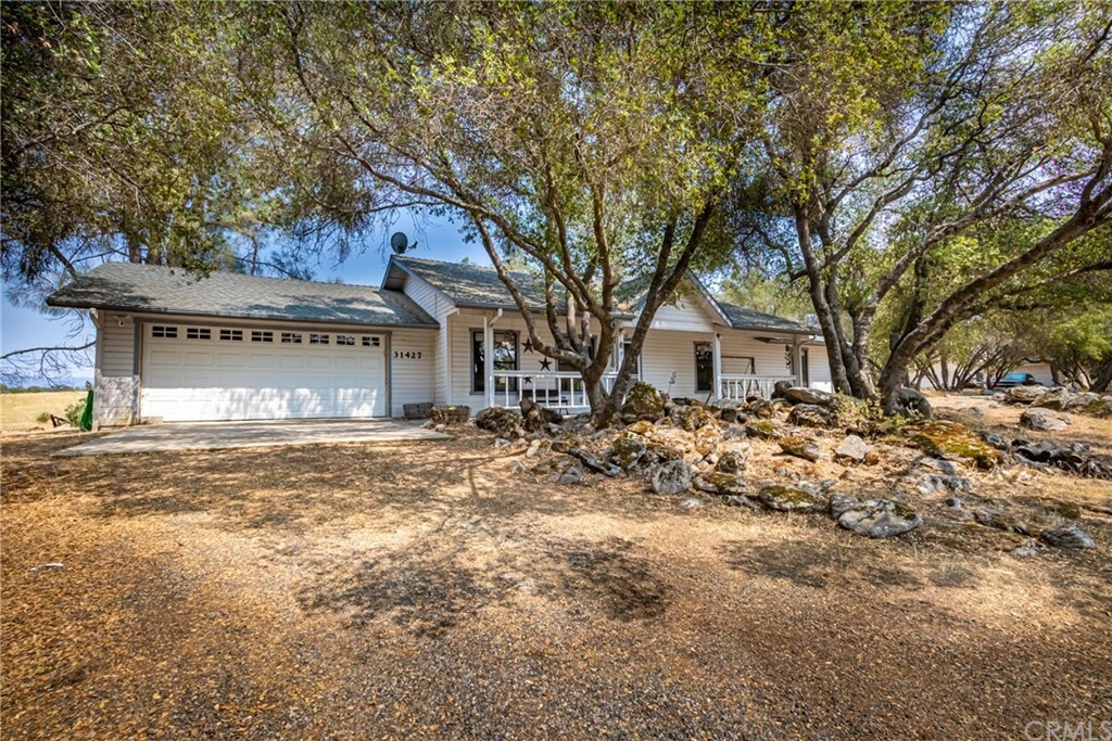 Property Photo:  31427 Sioux Road  CA 93614 