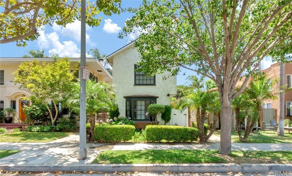 Property Photo: 3044 E Vista Street CA 90803