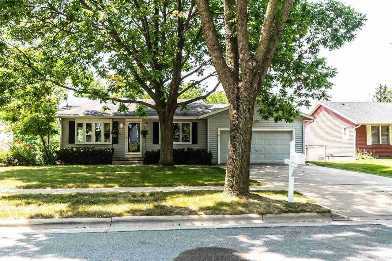 Property Photo:  2922 Salem Dr  WI 53713 