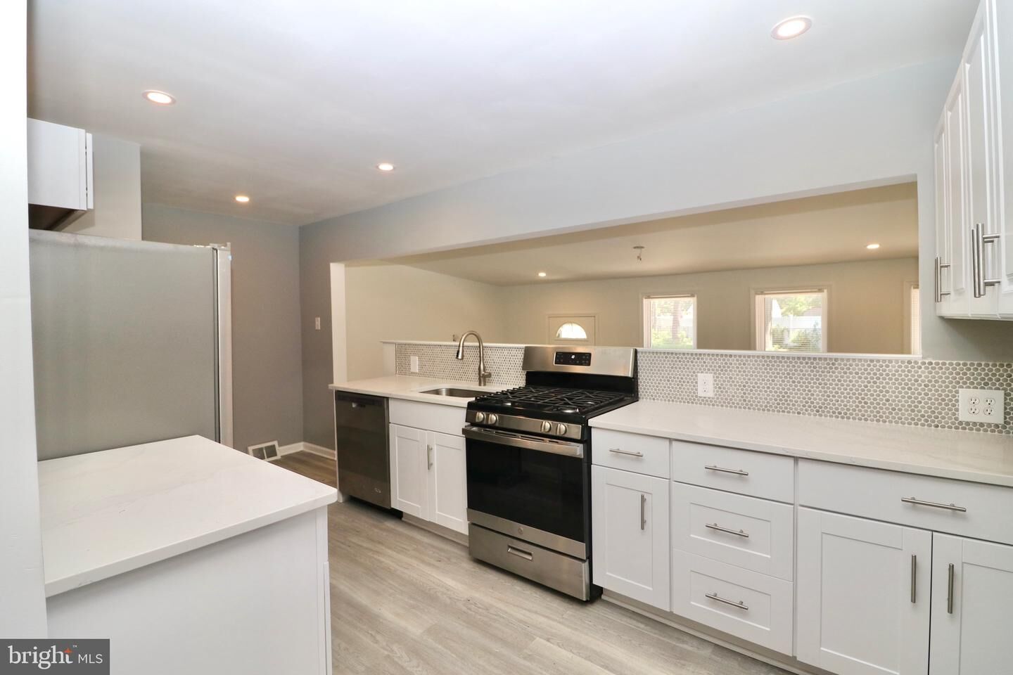 Property Photo:  110 Delwyn Lane  NJ 08094 