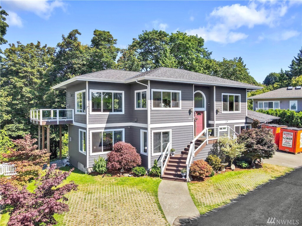 Property Photo: 4823 Gardner Ave WA 98203