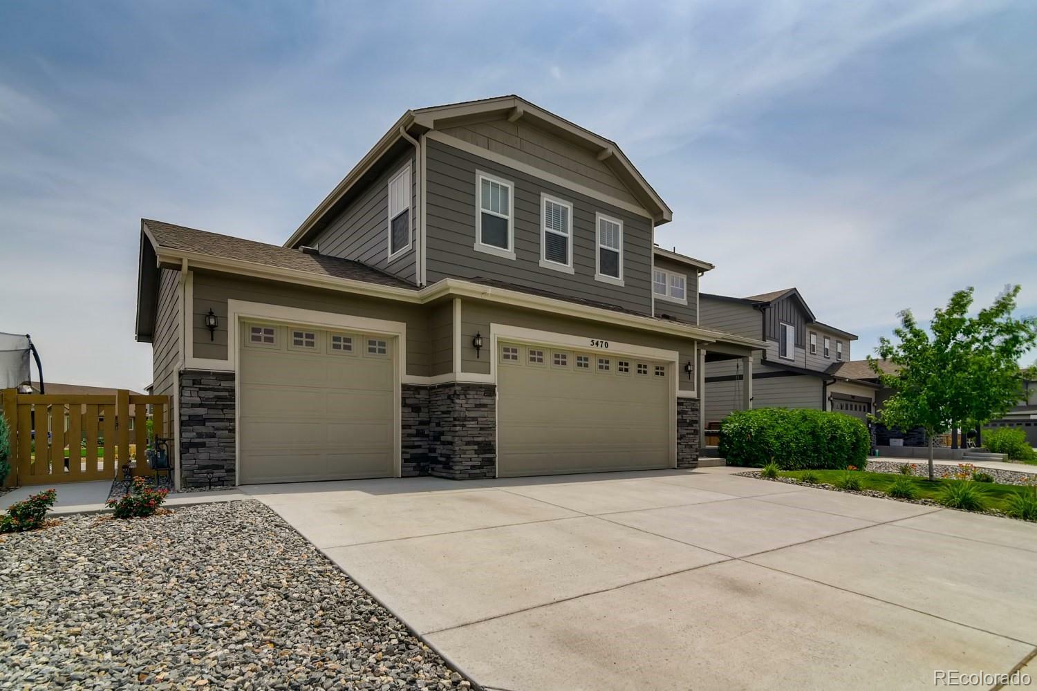 Property Photo:  5470 Eagle Creek Drive  CO 80547 