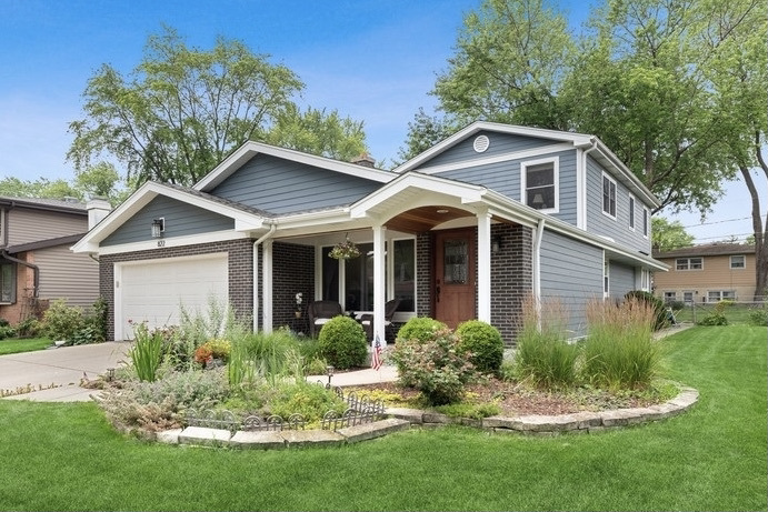 Property Photo:  822 S Roosevelt Avenue  IL 60005 