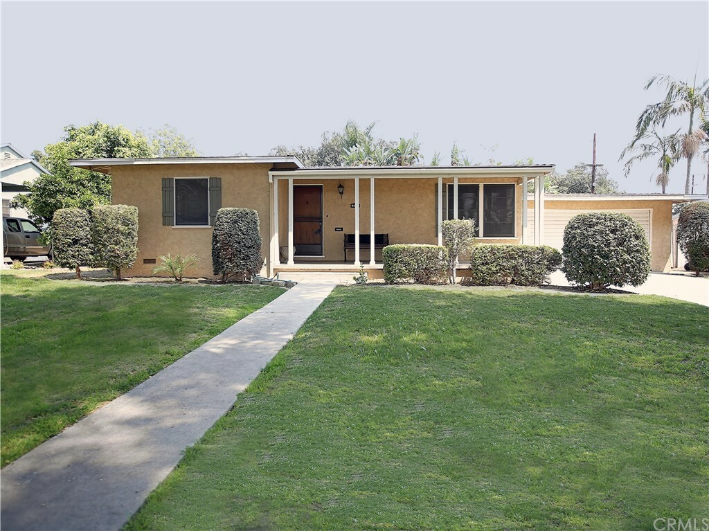 Property Photo:  406 N Roosevelt Avenue  CA 92832 