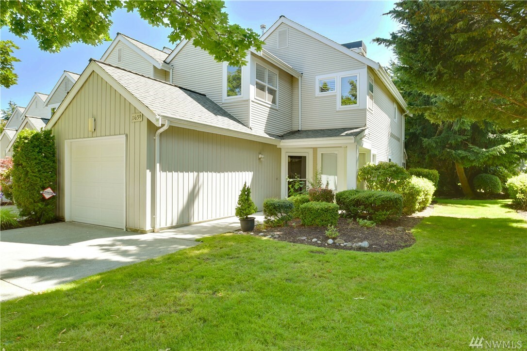 Property Photo: 11639 Grove Dr WA 98275