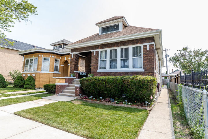 5831 S Troy Street  Chicago IL 60629 photo