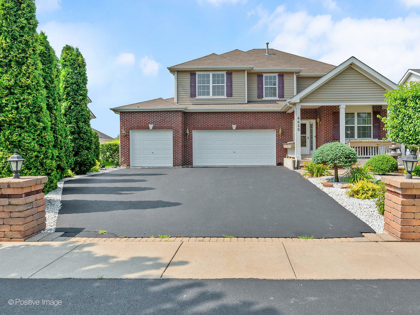Property Photo: 6620 Colaric Drive IL 60431