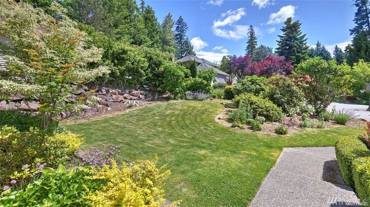 Property Photo:  24113 SE 44th Ct  WA 98029 