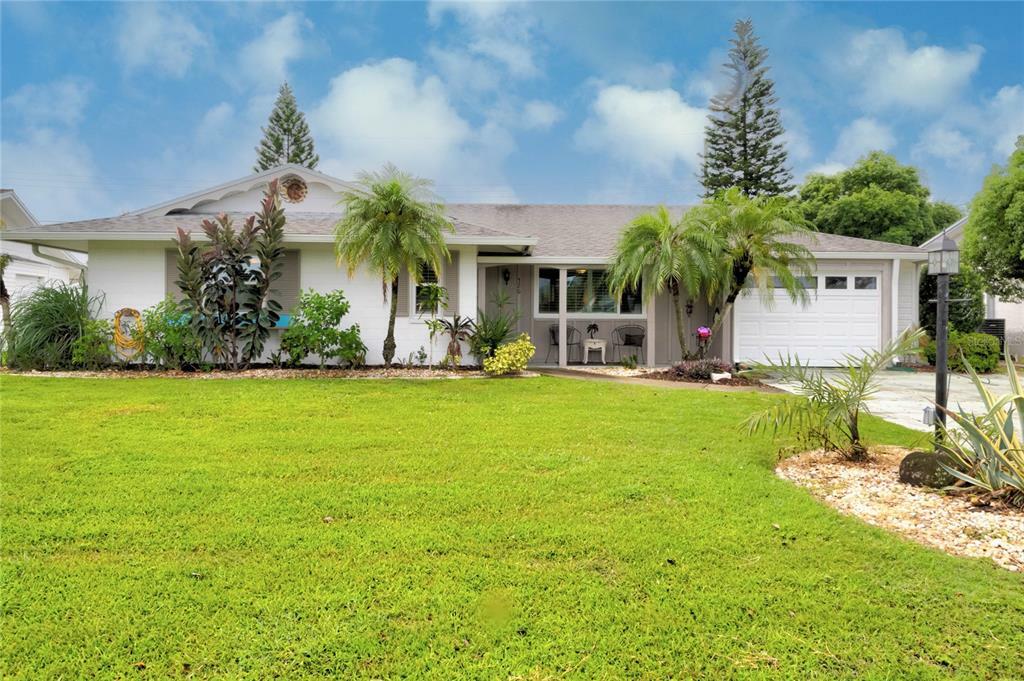 Property Photo:  726 Ojai Avenue  FL 33573 