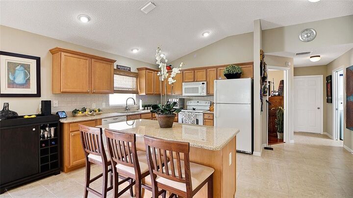 Property Photo: 1106 Summerton Street FL 32162