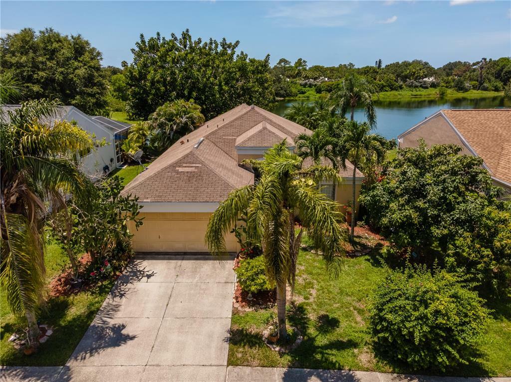 Property Photo:  422 Mayfair Drive  FL 34293 