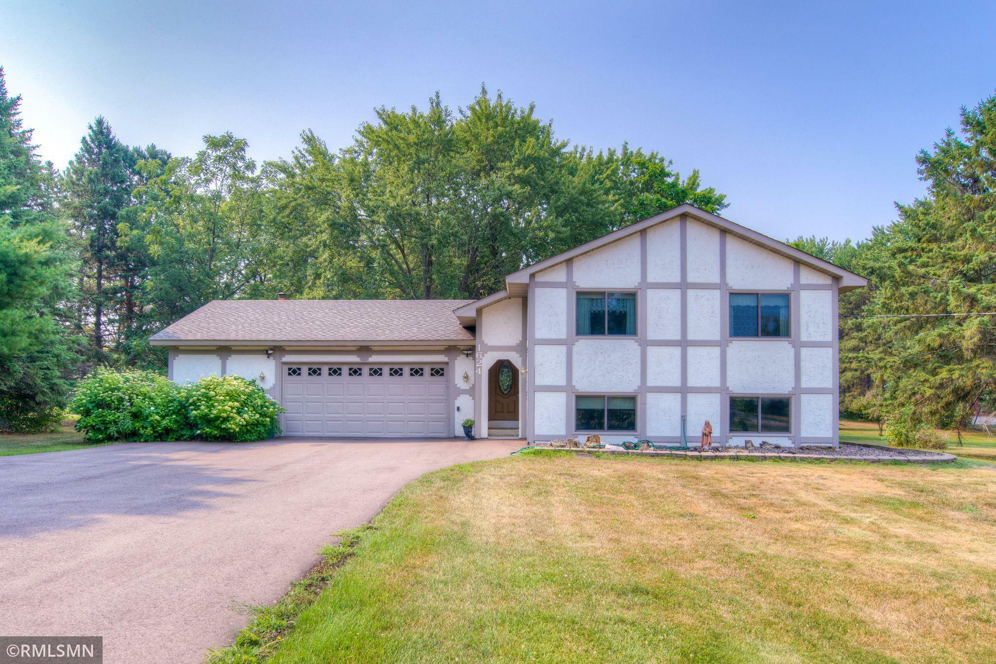 Property Photo:  1624 Holly Drive E  MN 55038 