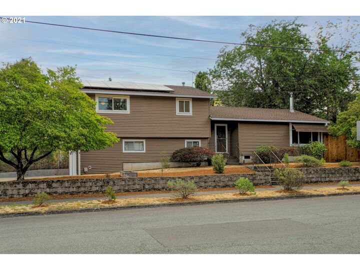 6940 N Burr Ave  Portland OR 97203 photo