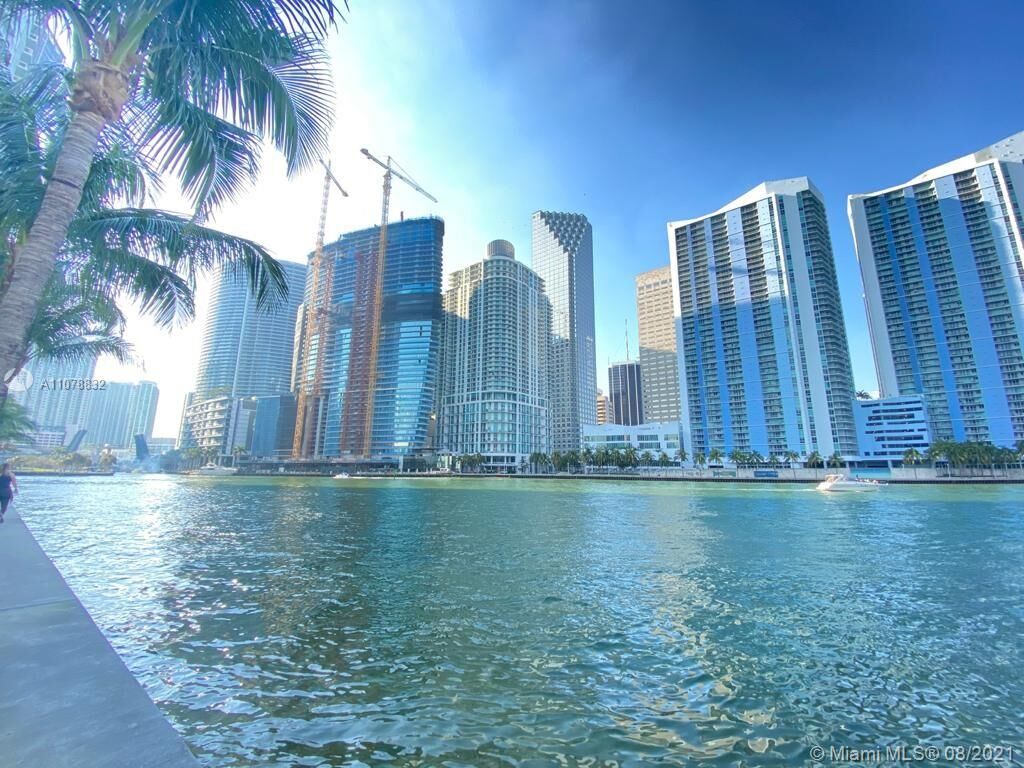 Property Photo:  300 S Biscayne Blvd T-2203  FL 33131 