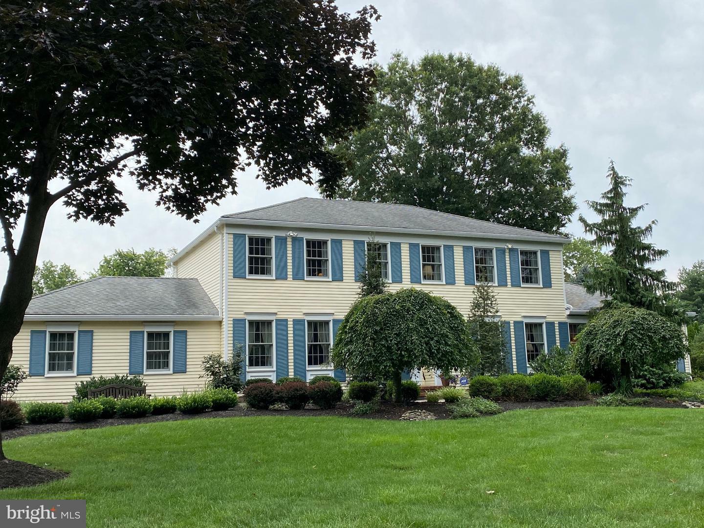 Property Photo:  11 Jefferson Road  NJ 08512 