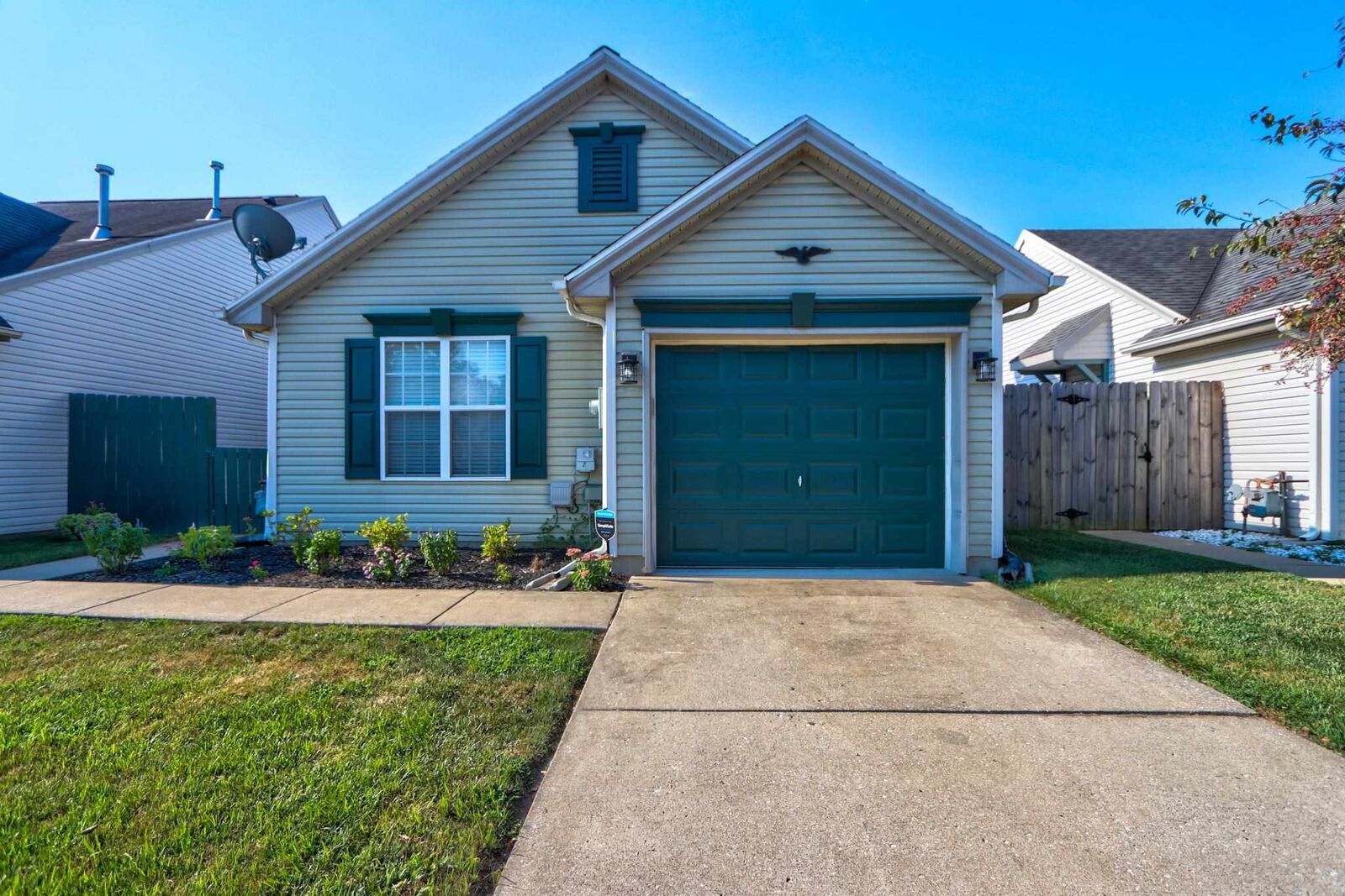 Property Photo:  4145 Shadwell Drive  IN 47715-8904 