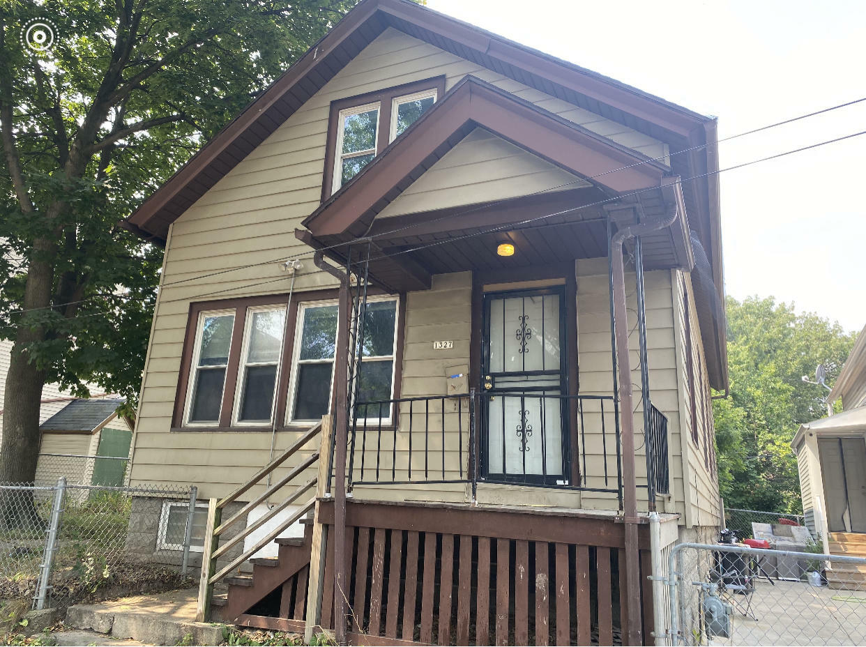 Property Photo: 1327 S 9th St WI 53204