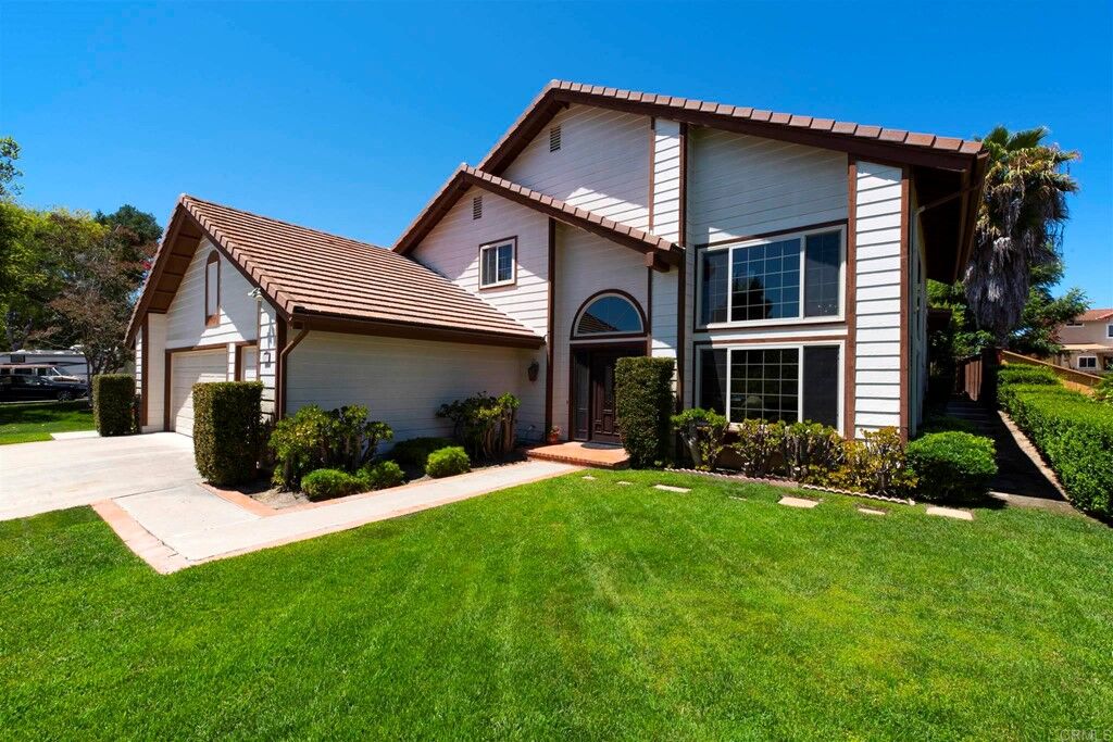 Property Photo:  853 Oro Grande  CA 92057 