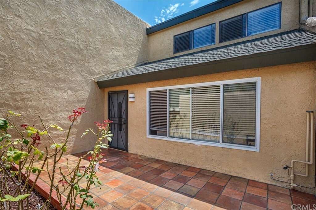 Property Photo:  18663 Applewood Circle 21  CA 92646 