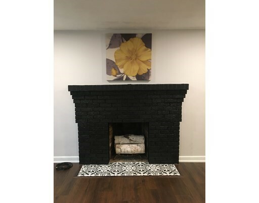 Property Photo:  7 Lydon Ct  MA 01801 