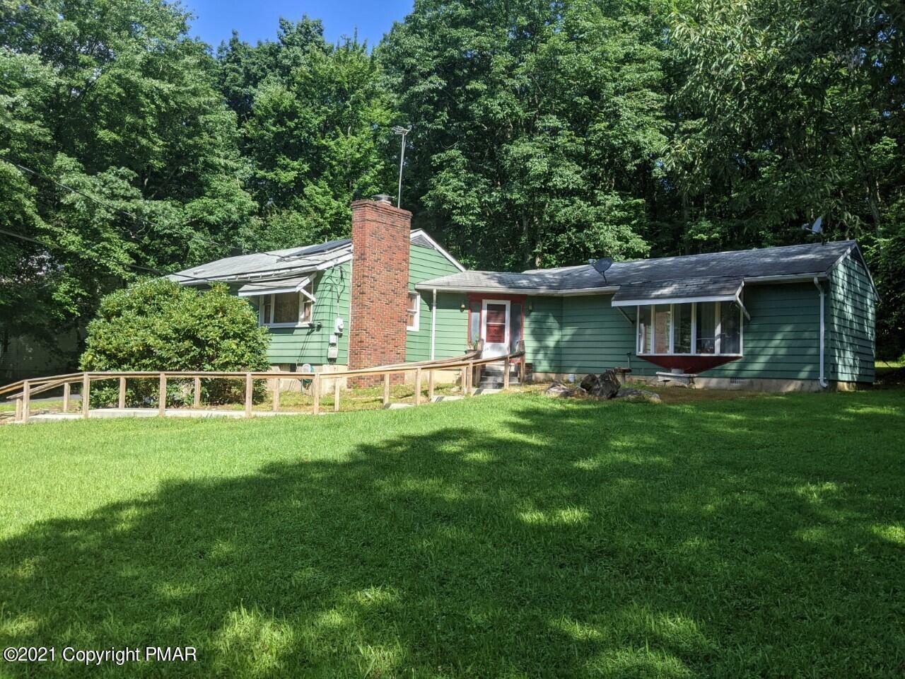 Property Photo:  8636 Robinhood Drive  PA 18058 