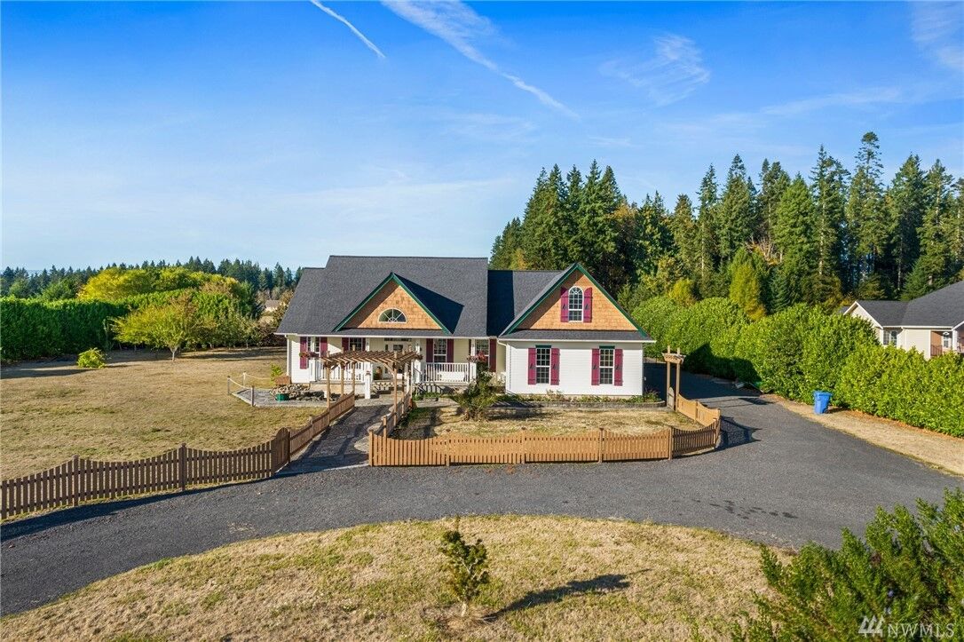 Property Photo: 115 Rainier Dr WA 98582
