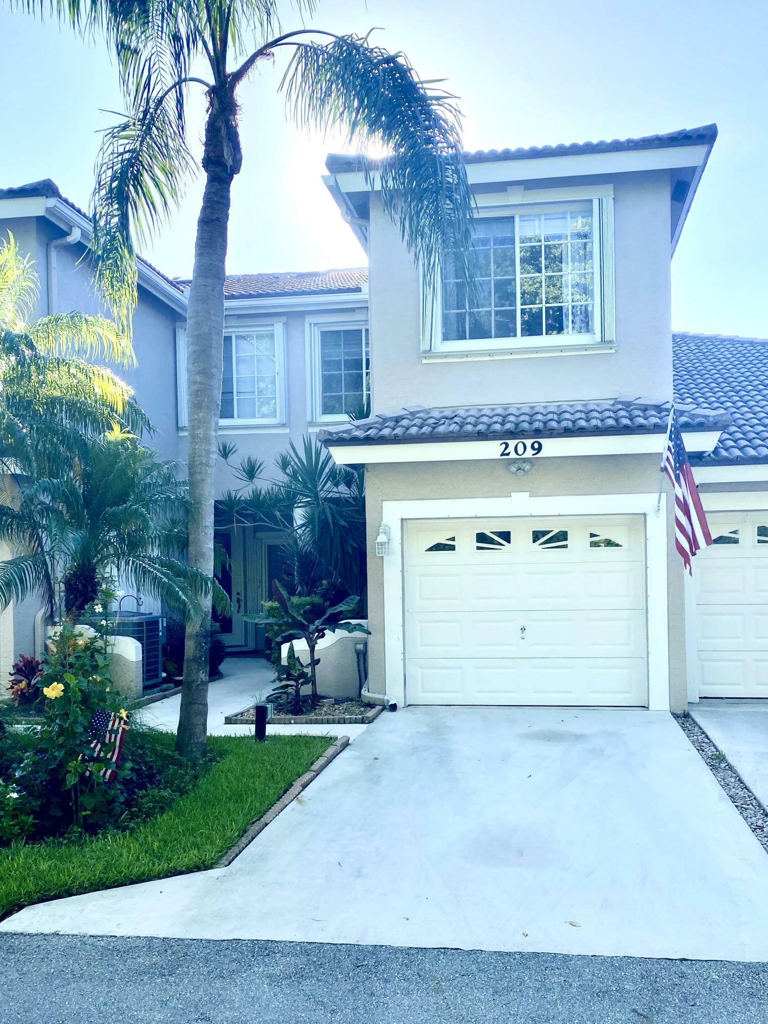 Property Photo:  209 N Lakeshore Drive  FL 33462 