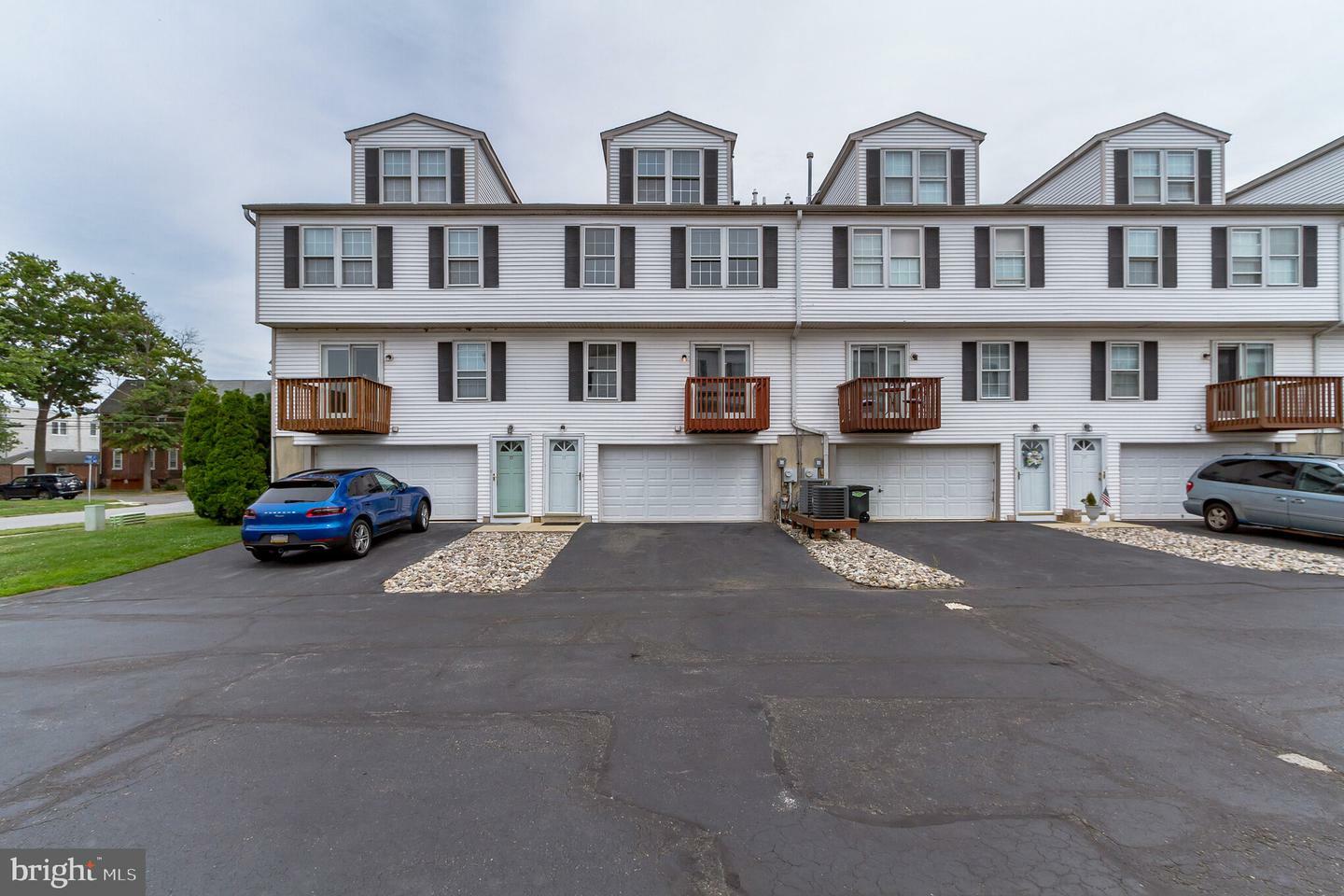 Property Photo: 17 Riverwatch Court PA 19029