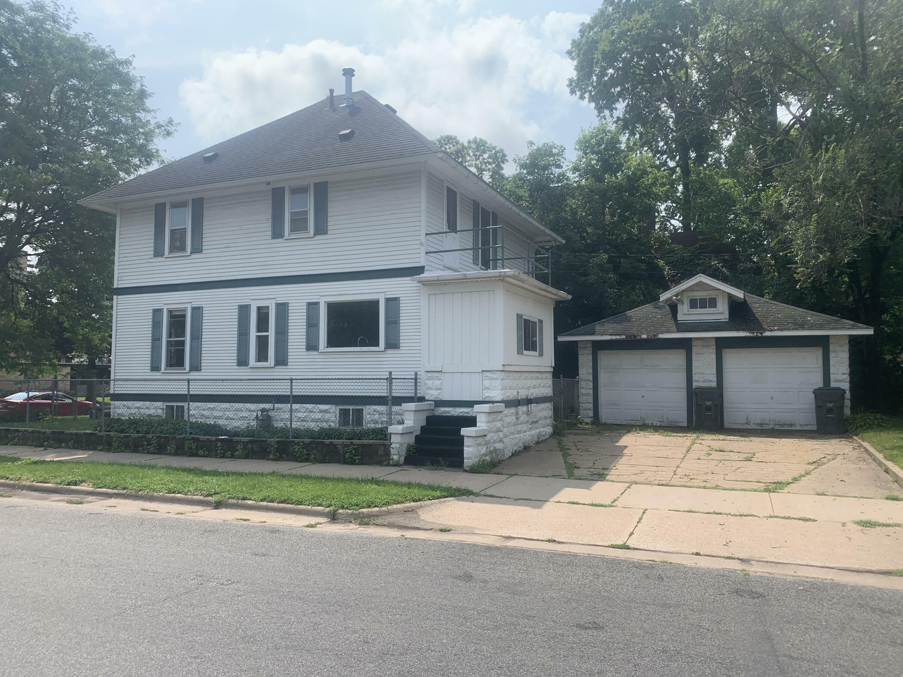 Property Photo:  1453 Charles St  WI 54603 