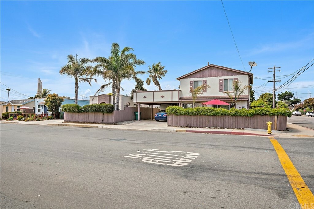 Property Photo:  391 Dunes Street A  CA 93442 