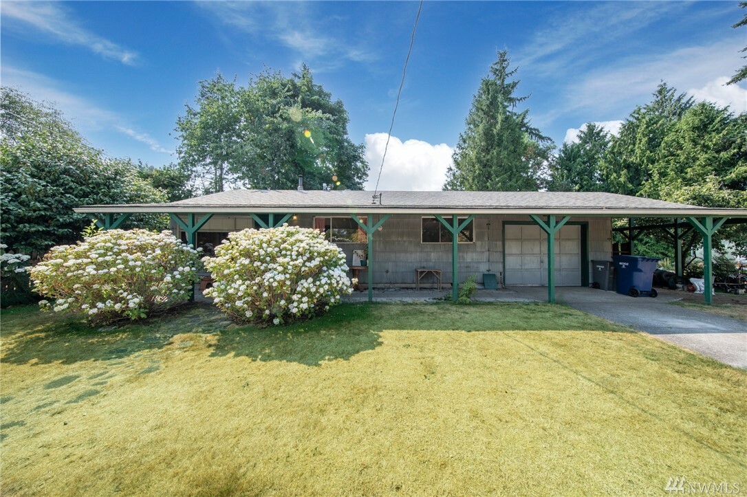 Property Photo:  30521 6th Place SW  WA 98023 