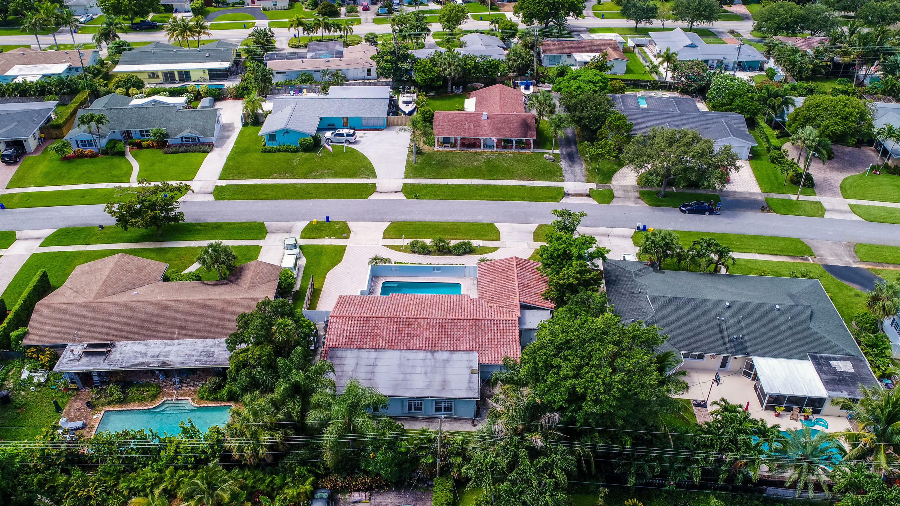 Property Photo:  425 Marlin Road  FL 33408 