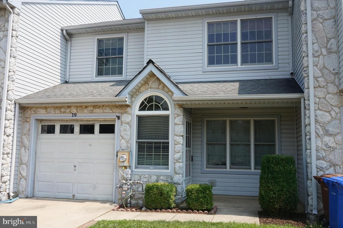 Property Photo:  19 Shady Brooke  NJ 08085 