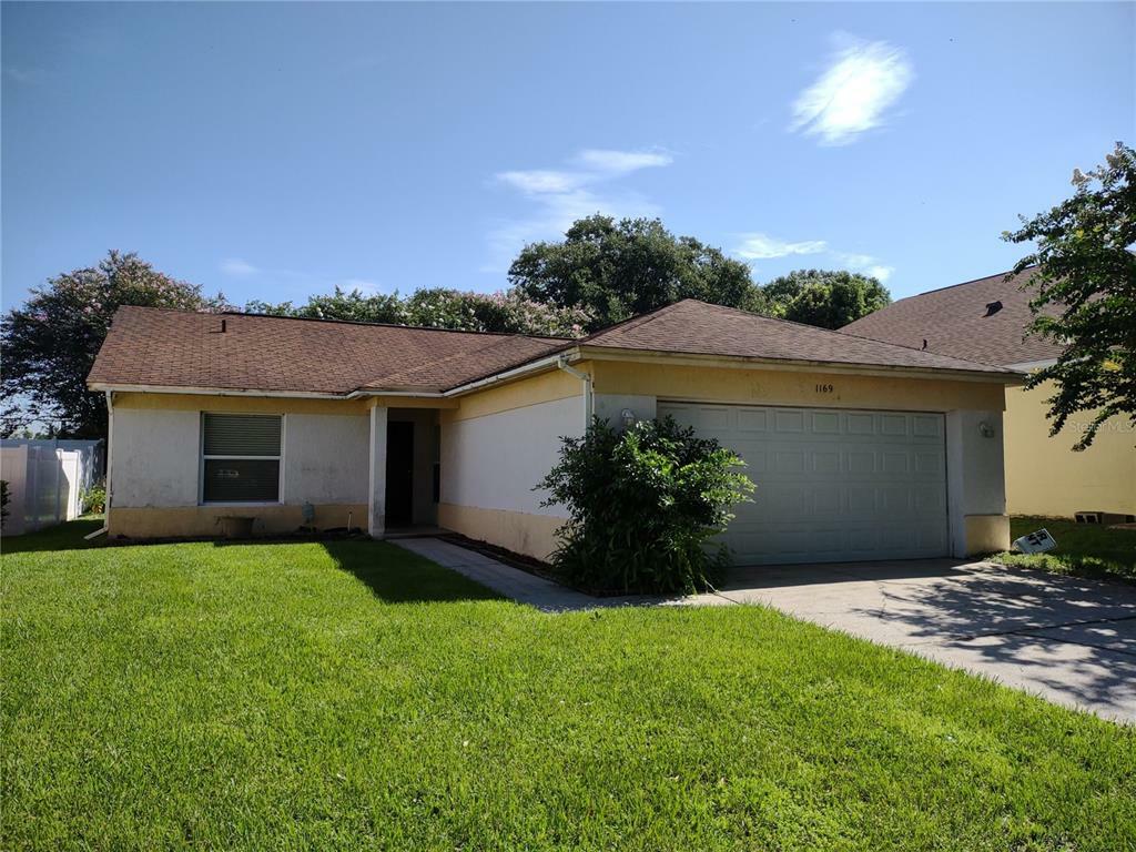 Property Photo: 1169 Crispwood Court FL 32703