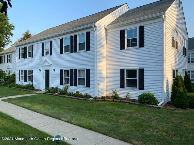 Property Photo:  639 Yale Way  NJ 08831 