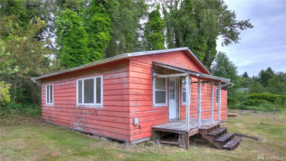 Property Photo: 699 Copalis Beach Rd WA 98535