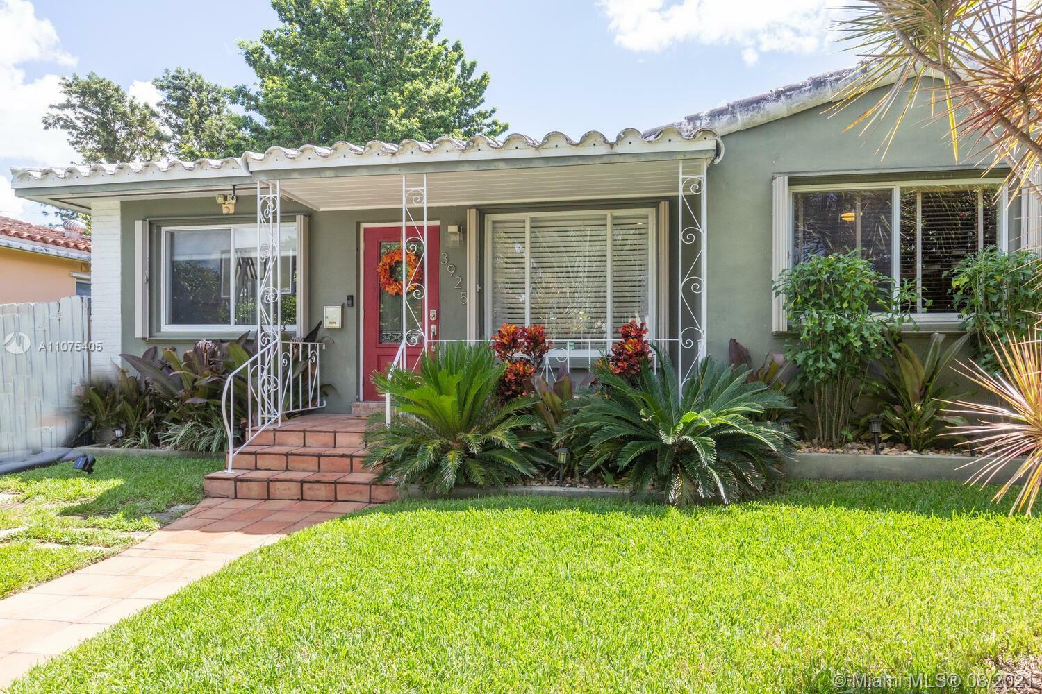 Property Photo:  3925 SW 61st Ave  FL 33155 