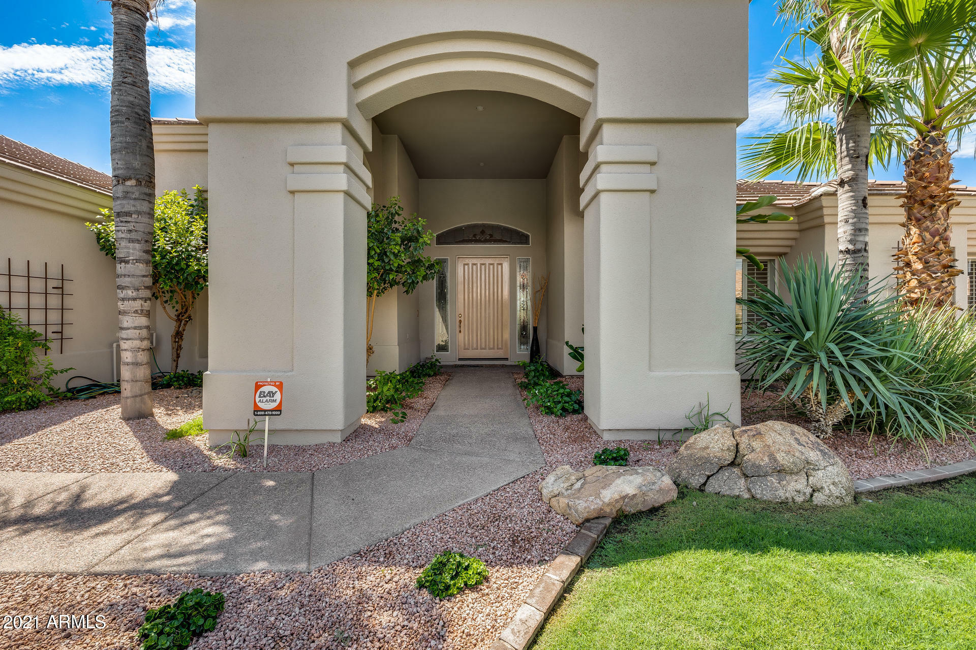 Property Photo: 9507 E Shangri La Road AZ 85260